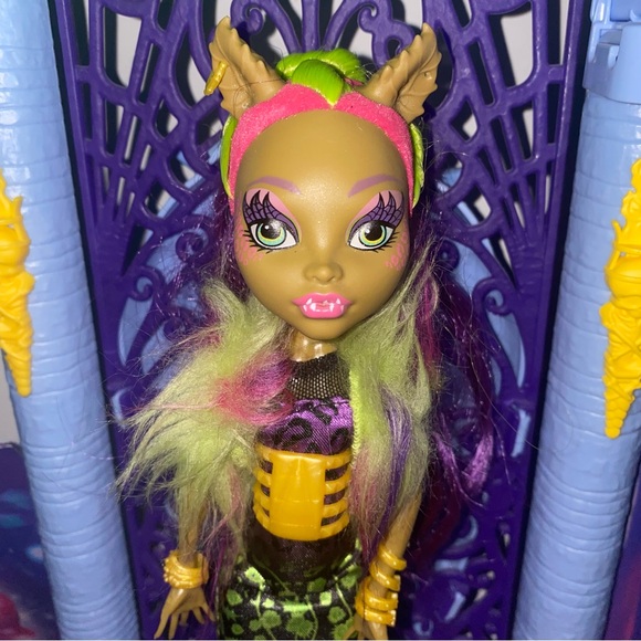Monster High Freaky Fusion ClawVenus doll - Picture 2 of 5